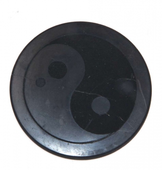Schungit-yin-yang-edelstein