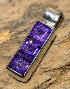anhaenger-amethyst-silber-edelstein-heilstein