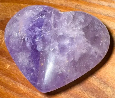 amethyst-herz-edelstein-heilstein