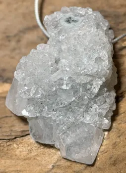 apophyllit-anhaenger-trommelstein-edelstein