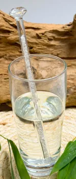 Edelsteinwasser-wassersteine-edelsteine-heilwasser-wasser-energetisieren-chakra-jaspis-amethyst-bergkristall-calcit-sodalith