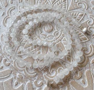 bergkristall-edelstein-heilstein-kette-collier