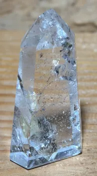 bergkristall-spitze-edelstein-mineralien