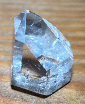 bergkristall-spitze-edelstein-mineralien