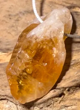 citrin-anhaenger-edelstein-trommelstein-heilstein-seelensteinchen-schmuck