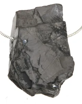 Schungit-edelschungit-anhaenger-trommelstein-heilstein-shungit-schmuck-edelsteinschmuck