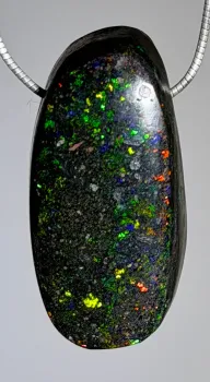 honduras-opal-anhaenger-edelstein-trommelstein