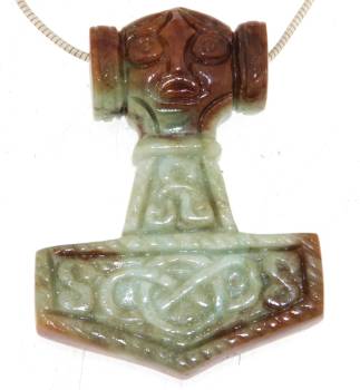 burma-jade-thors-hammer-anhaenger-edelstein-trommelstein-heilstein-schmuk-edelsteinschmuck-gebohrt