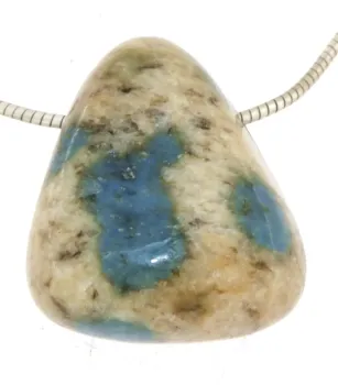 Azurit-k2-anhaenger-granit-edelstein-anhaenger-trommelstein-heilstein-schmuck-edelsteinschmuck-gebohrt