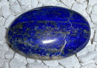 lapislazuli-lapis-lazuli-seifenstein-edelstein-heilstein-handschmeichler