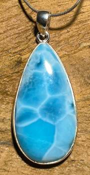 larimar-anhaenger-edelstein-trommelstein-heilstein-gebohrt