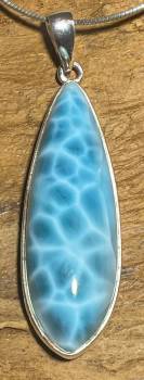 larimar-anhaenger-edelstein-trommelstein-heilstein-gebohrt