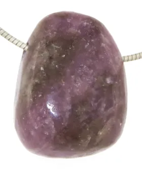lepidolith-anhaenger-edelstein-trommelstein-gebohrt-heilstein