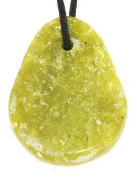 lizardit-jade-anhaenger-edelstein-heilstein-trommelstein-gebohrt