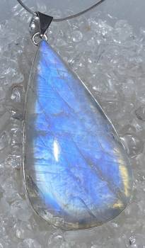 mondstein-anhaenger-edelstein-heiilstein-schmuck-silber