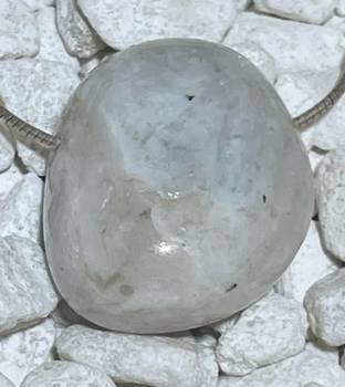 mondstein-anhaenger-trommelstein-edelstein-heilstein