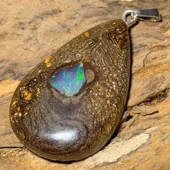 boulder-opal-trommelstein-anhaenger-edelstein