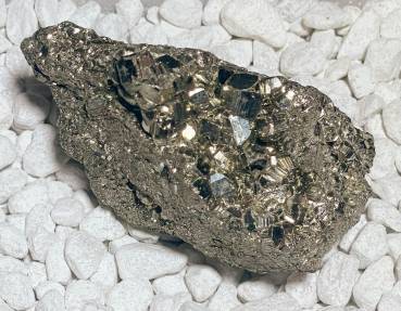 pyrit-mineralien-edelstein-heilstein-peru-rohstein