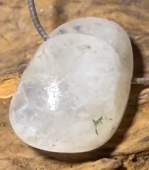 mondstein-anhaenger-edelstein-heiilstein-schmuck-silber