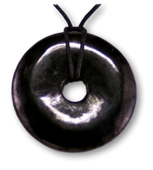 Schungit-edelstein-anhaenger-heilstein