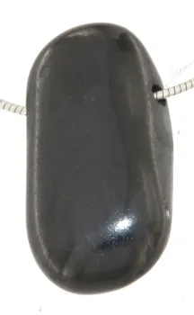 Schungit-edelstein-anhaenger-trommelstein-schmuck-heilstein-edelschungit