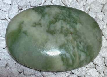 serpentin-seifenstein-handschmeichler-edelstein-heilstein