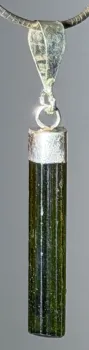 turmalin-verdigolith-anhaenger-edelstein-trommelstein-heilstein-schwarz-schmuck-edelsteinschmuck-gebohrt