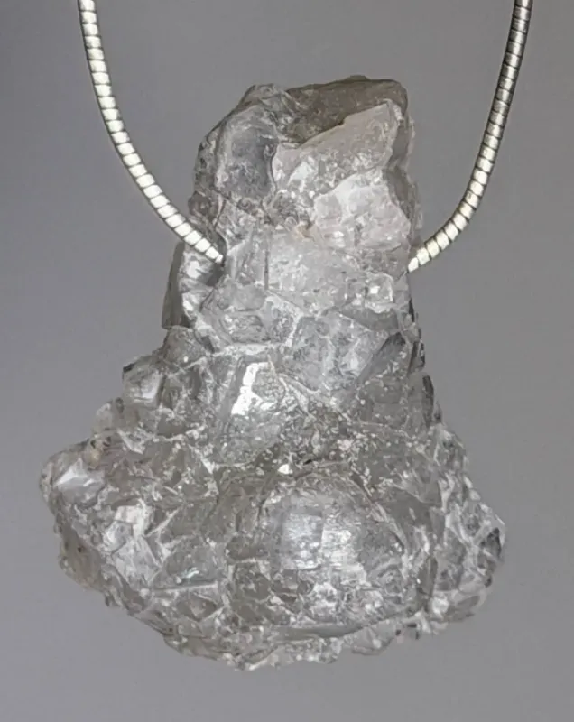 apophyllit-anhaenger-edelstein-heilstein-trommelstein