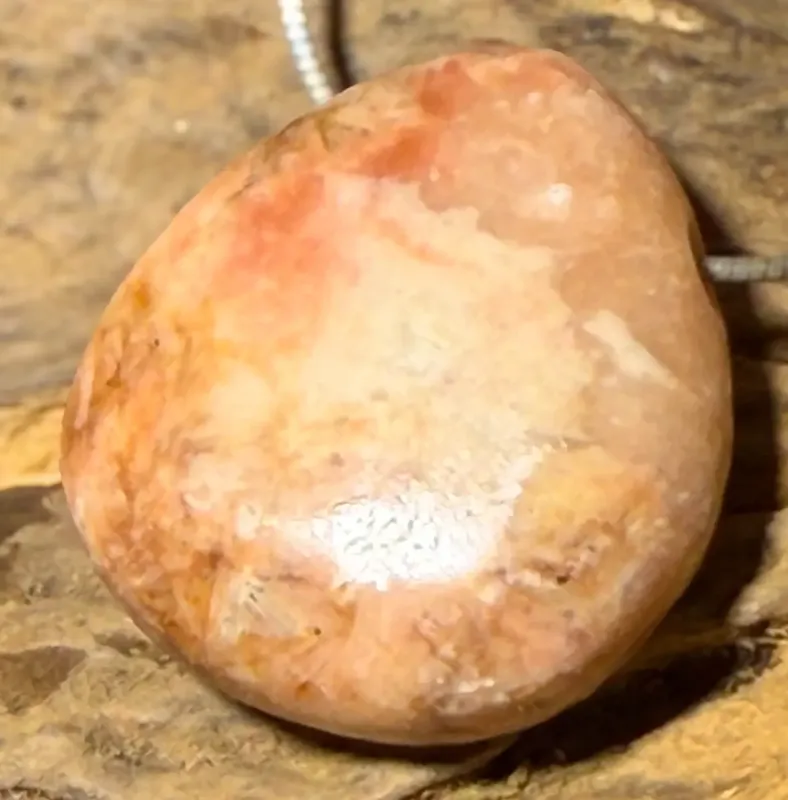 baryt-anhaenger-edelstein-heilstein-trommelstein