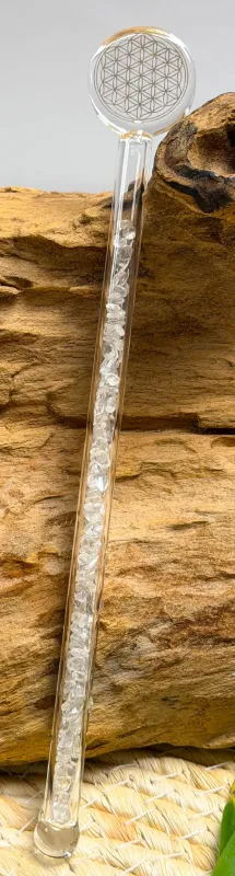 Edelsteinwasser-wassersteine-edelsteine-heilwasser-wasser-energetisieren-chakra-jaspis-amethyst-bergkristall-calcit-sodalith