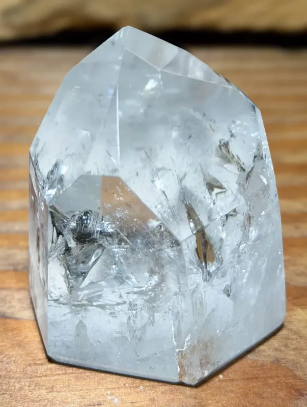 bergkristall-spitze-edelstein-mineralien