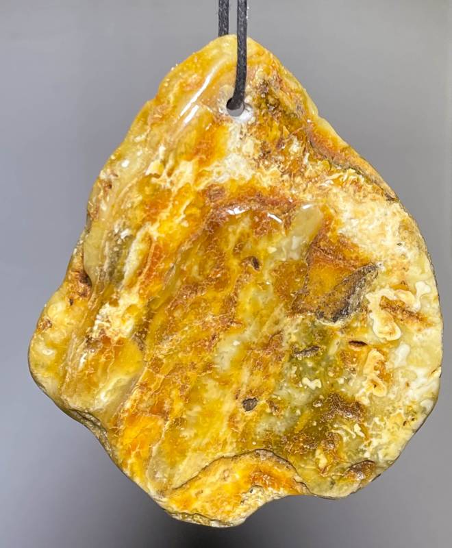 bernstein-anhaenger-edelstein-heilstein-schmuck-anhaenger-gebohrt