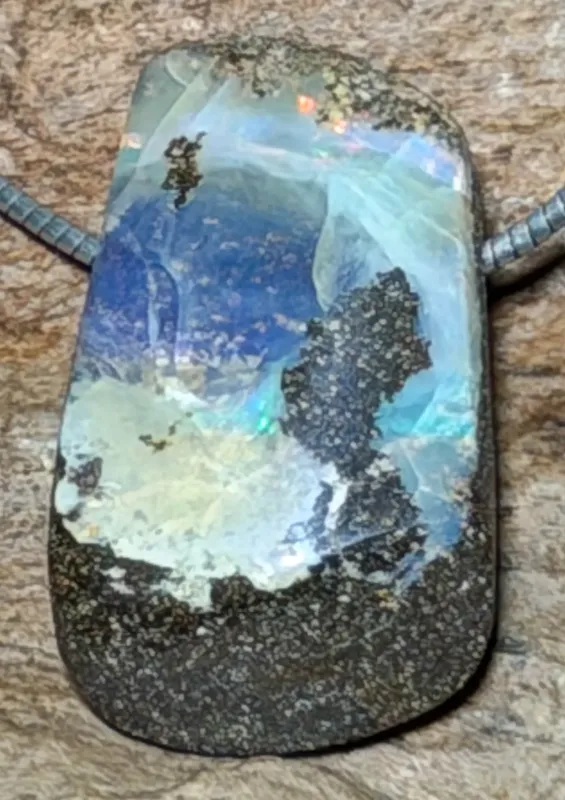 boulder-opal-trommelstein-anhaenger-edelstein