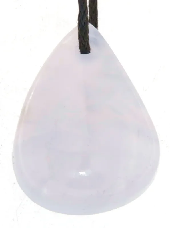 chalcedon-anhaenger-trommelstein-edelstein-blau-schmuck-gebohrt