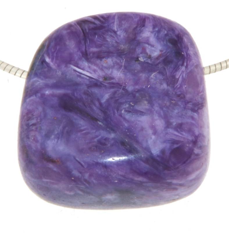 charoit-lila-anhaenger-edelstein-anhaenger-trommelstein-heilstein-schmuck-edelsteinschmuck-gebohrt