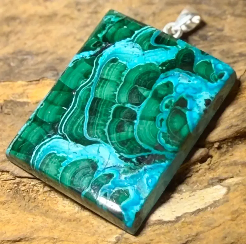 chrysokoll-malachit-schmuck-edelstein-ketten-anhaenger