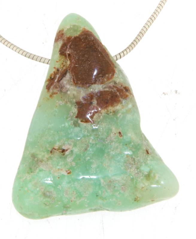 chrysopras-anhaenger-edelstein-heilstein-trommelstein-gebohrt