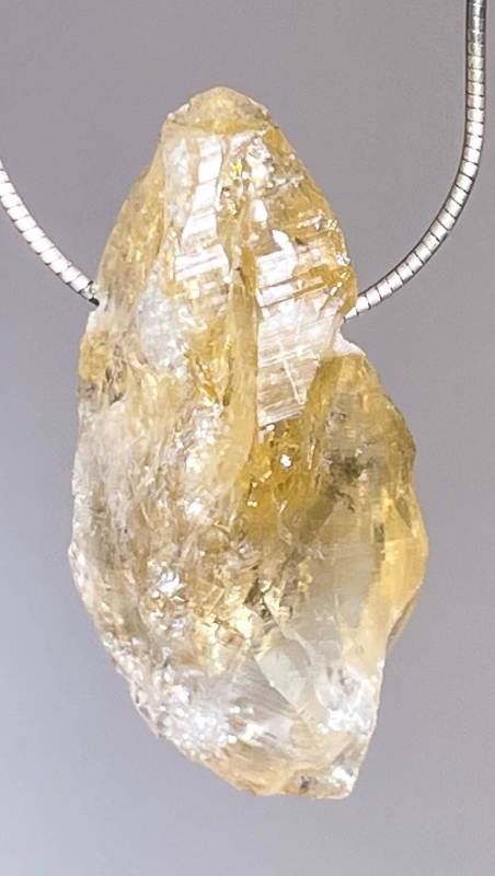 citrin-anhaenger-edelstein-trommelstein-heilstein-seelensteinchen-schmuck