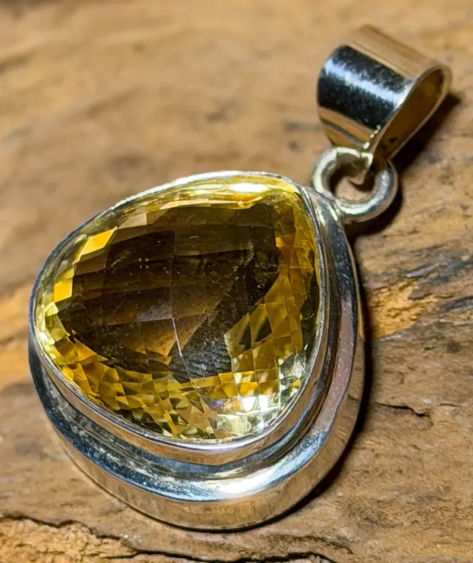 citrin-anhaenger-silber-edelstein-heilstein-schmuck