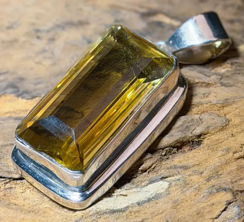 citrin-anhaenger-silber-edelstein-heilstein-schmuck