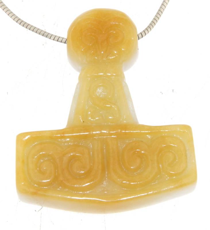 burma-jade-thors-hammer-anhaenger-edelstein-trommelstein-heilstein-schmuk-edelsteinschmuck-gebohrt