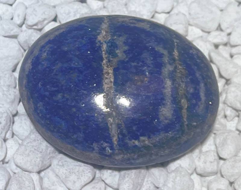 lapislazuli-lapis-lazuli-seifenstein-edelstein-heilstein-handschmeichler