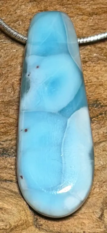 Larimar Anhänger – blauer Edelstein für Ruhe und Gelassenheit