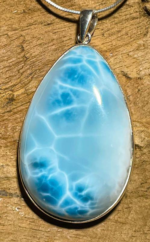 larimar-anhaenger-edelstein-trommelstein-heilstein-gebohrt