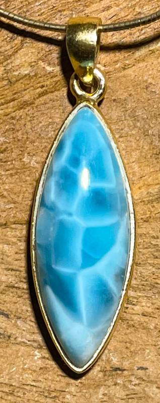 larimar-anhaenger-edelstein-trommelstein-heilstein-gebohrt