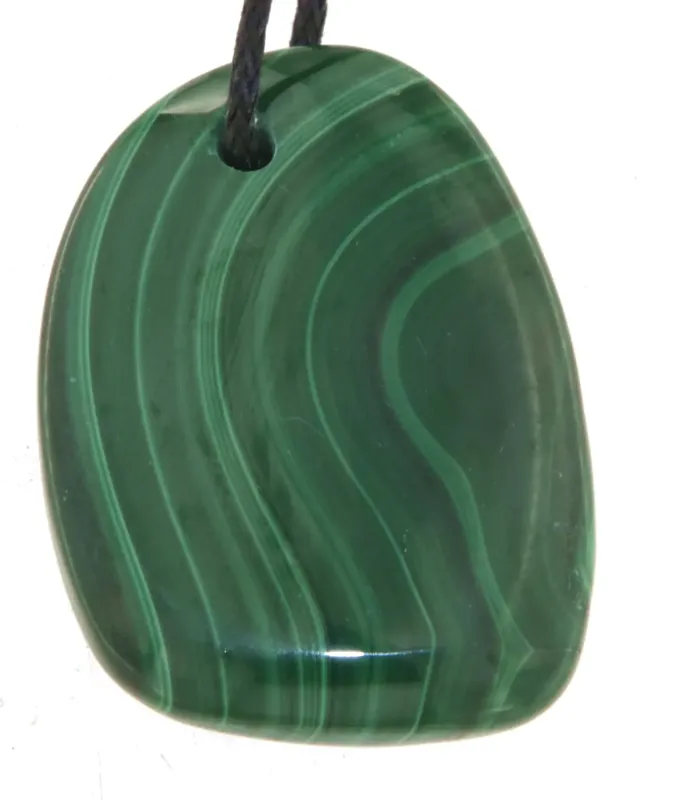 malachit-trommelstein-anhaenger-edelstein-heilstein-gebohrt-schmuck