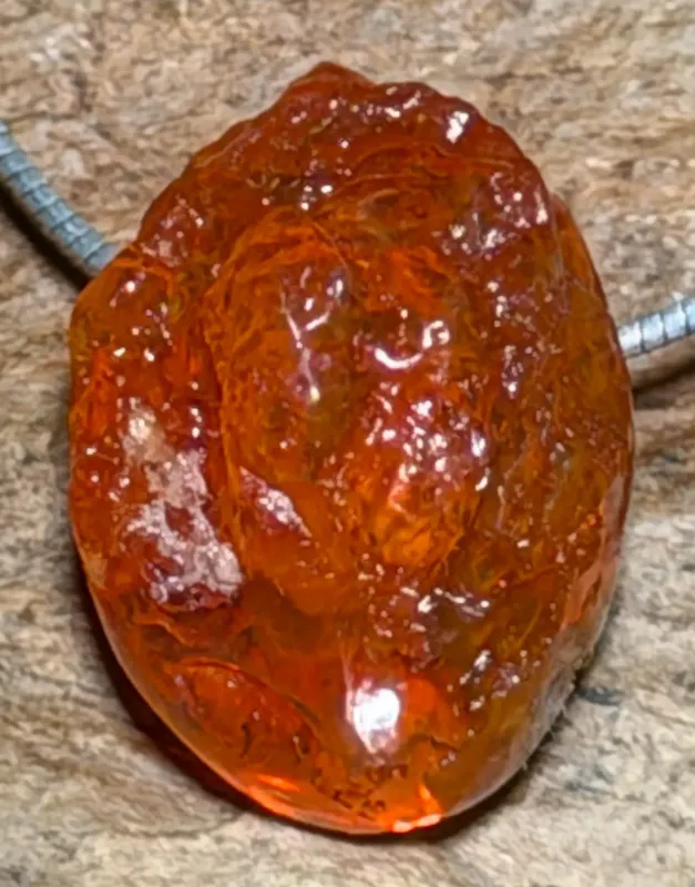 feuer-opal-trommelstein-anhaenger-edelstein