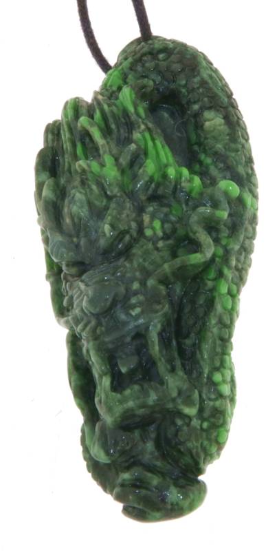 maw-sit-sit-drache-anhaenger-edelstein-trommelstein-heilstein-schmuk-edelsteinschmuck-gebohrt