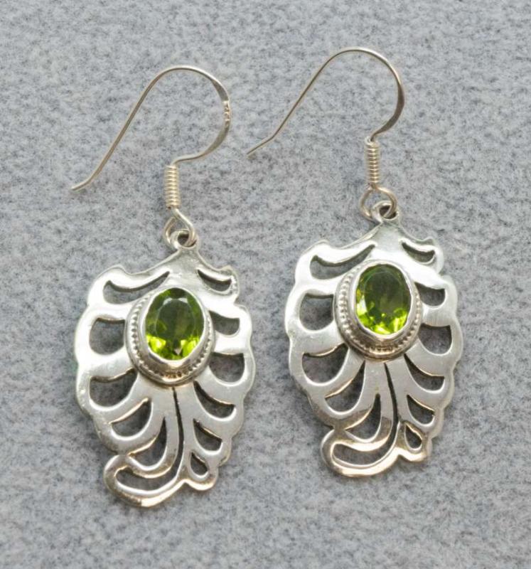 peridot-Ohrringe-edelstein-heilstein-silber-schmuck-seelensteinchen