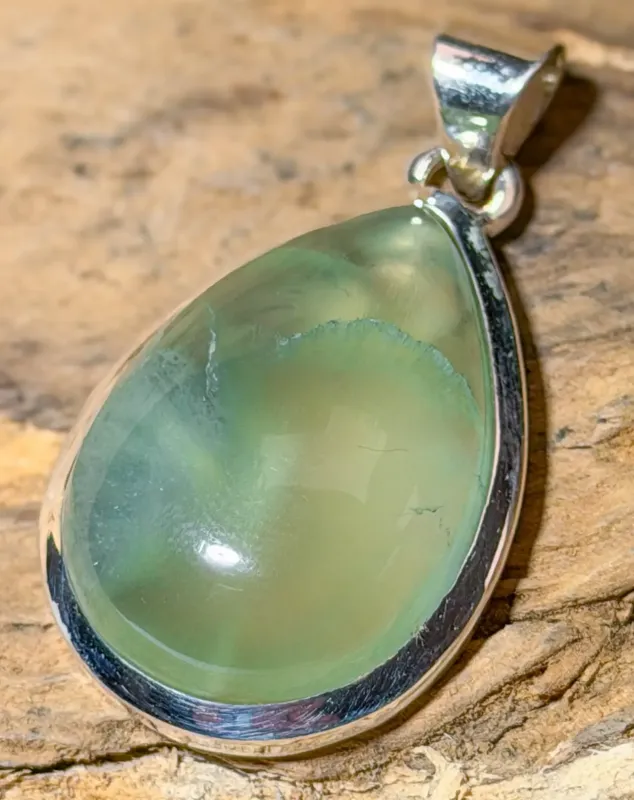 prehnit-anhaenger-silber-edelstein-heilstein-schmuck
